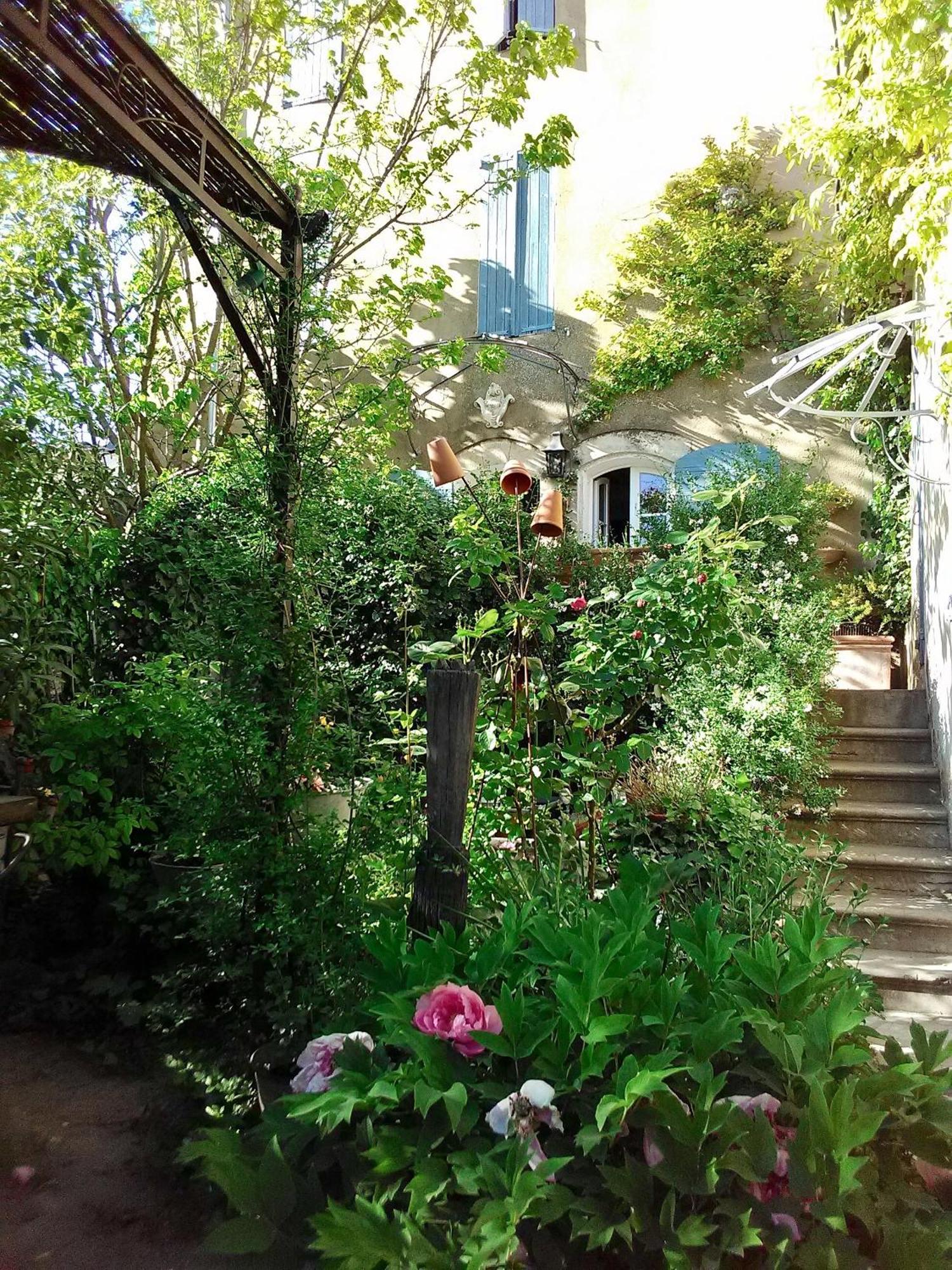 Au Puits De La Fontaine Hotel Tavernes Luaran gambar
