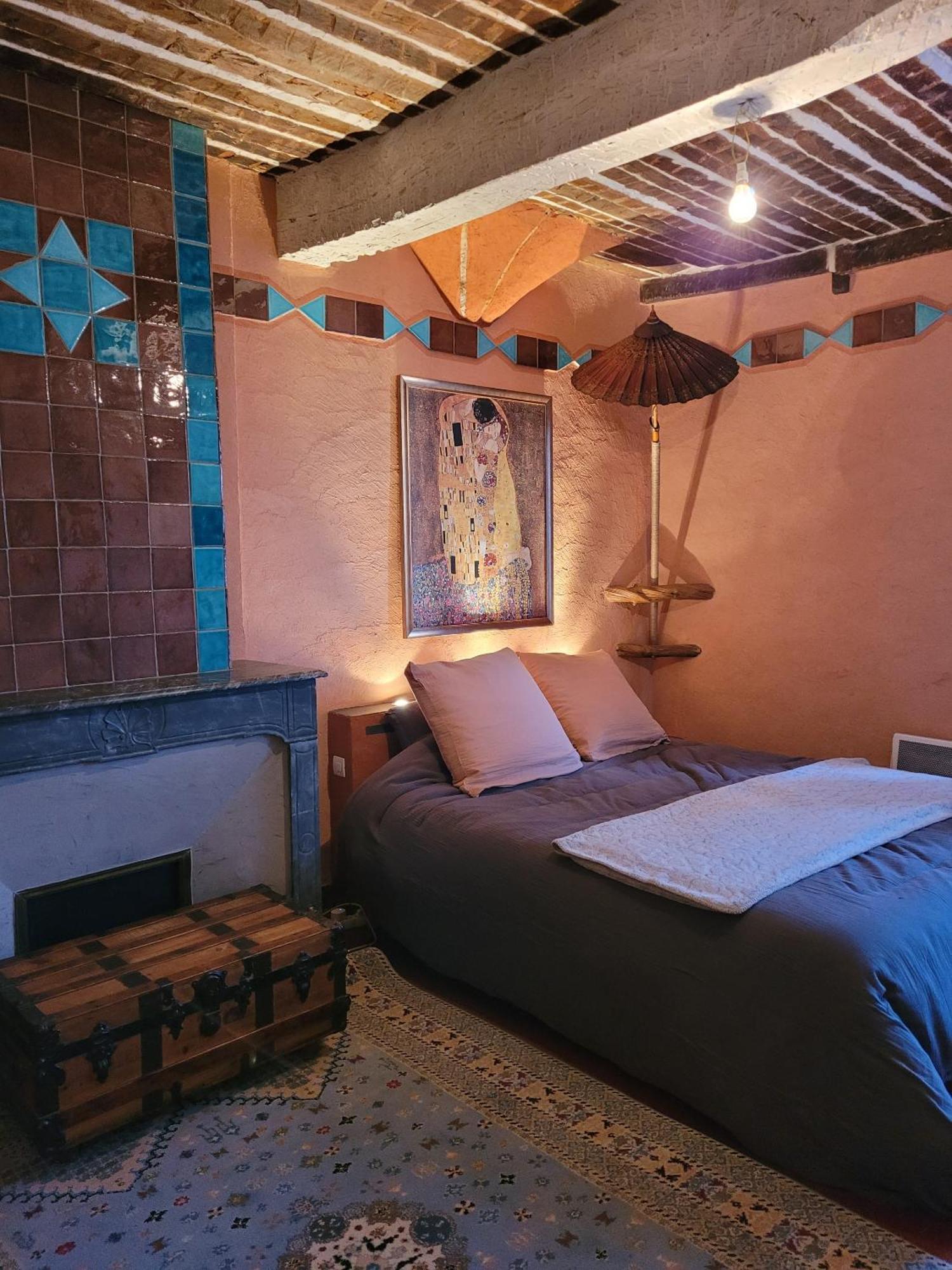 Au Puits De La Fontaine Hotel Tavernes Bilik gambar