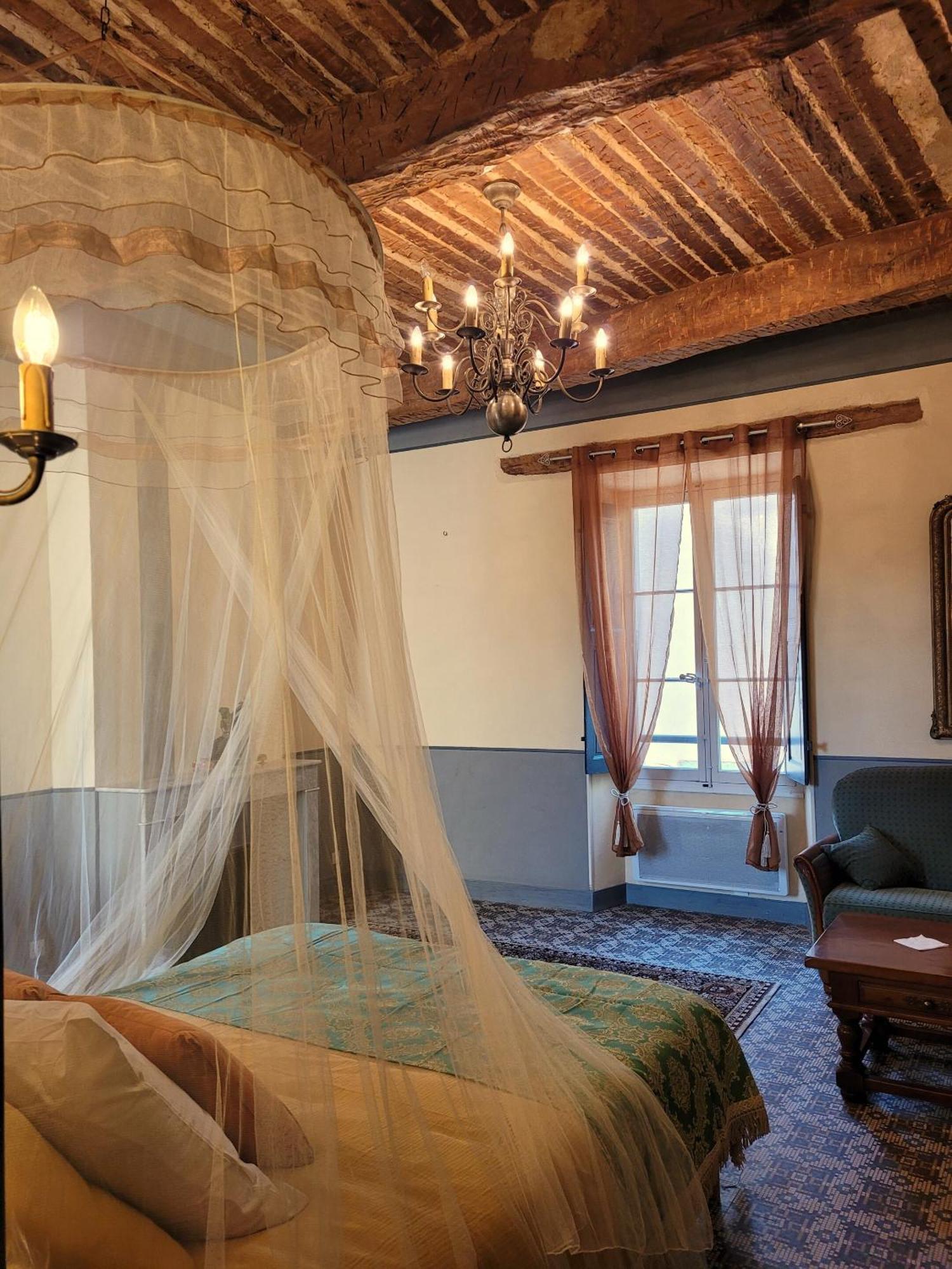 Au Puits De La Fontaine Hotel Tavernes Bilik gambar