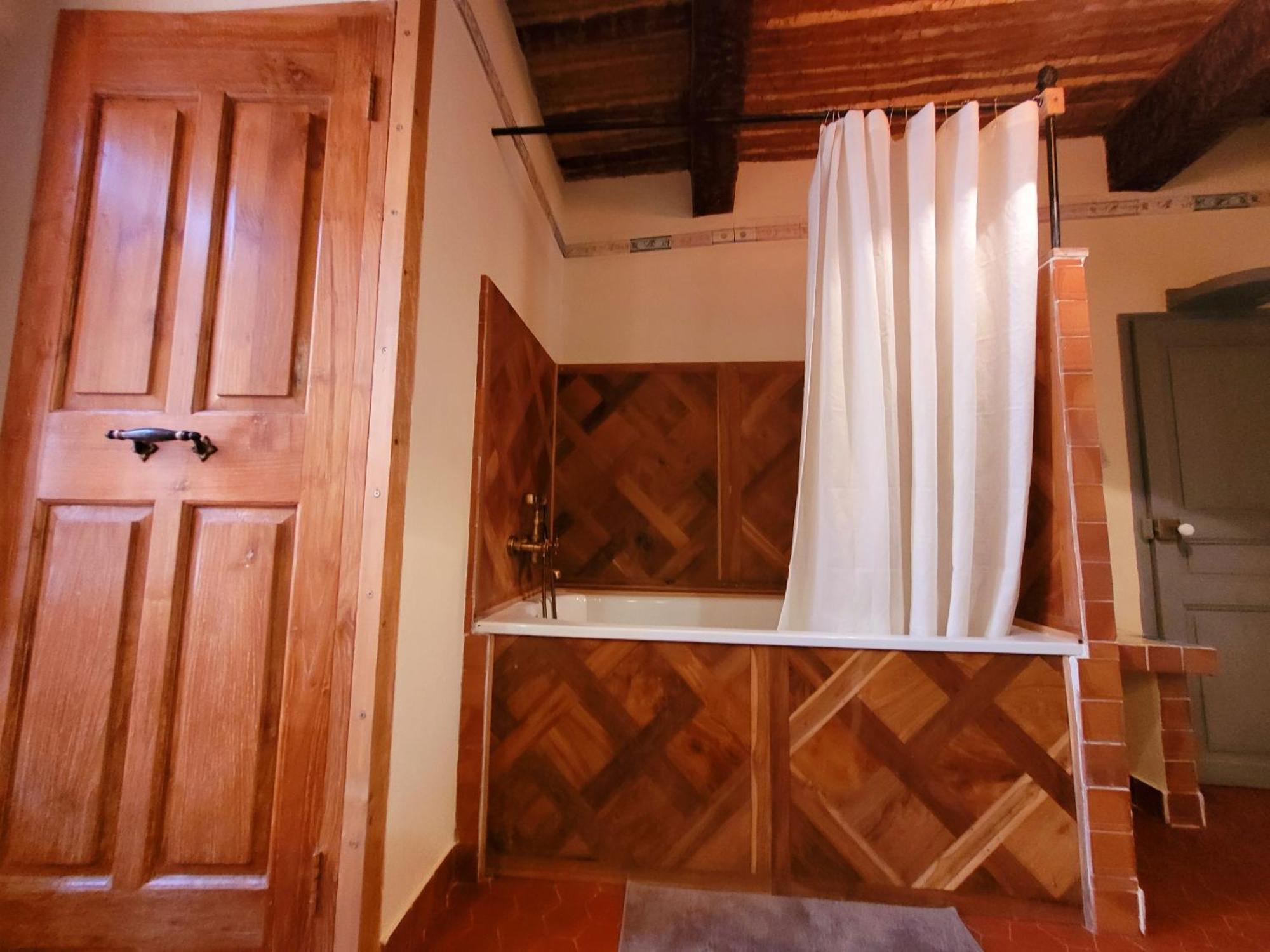 Au Puits De La Fontaine Hotel Tavernes Bilik gambar